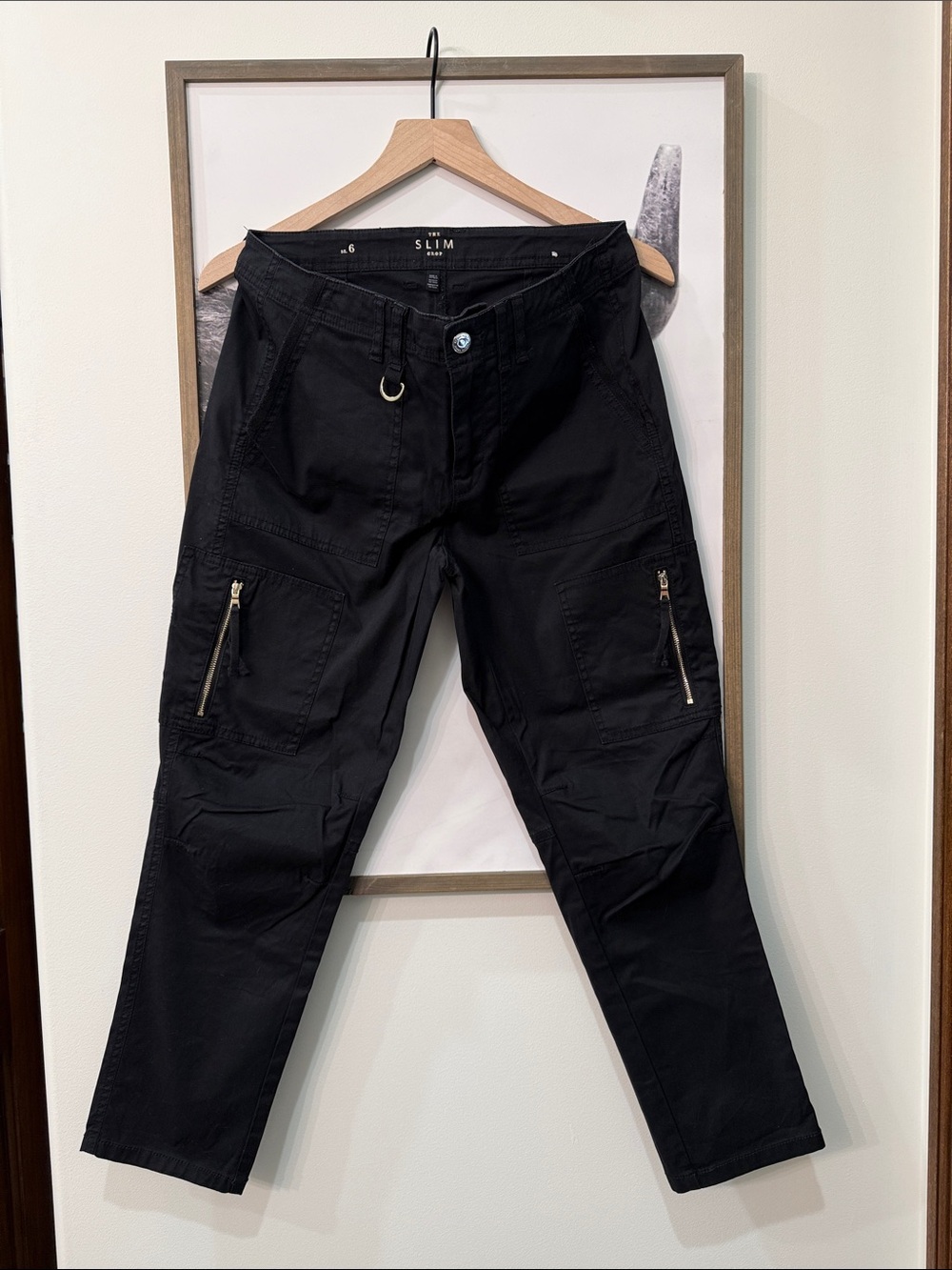 ⭐️🖤 White House Black Market Slim Crop Pants